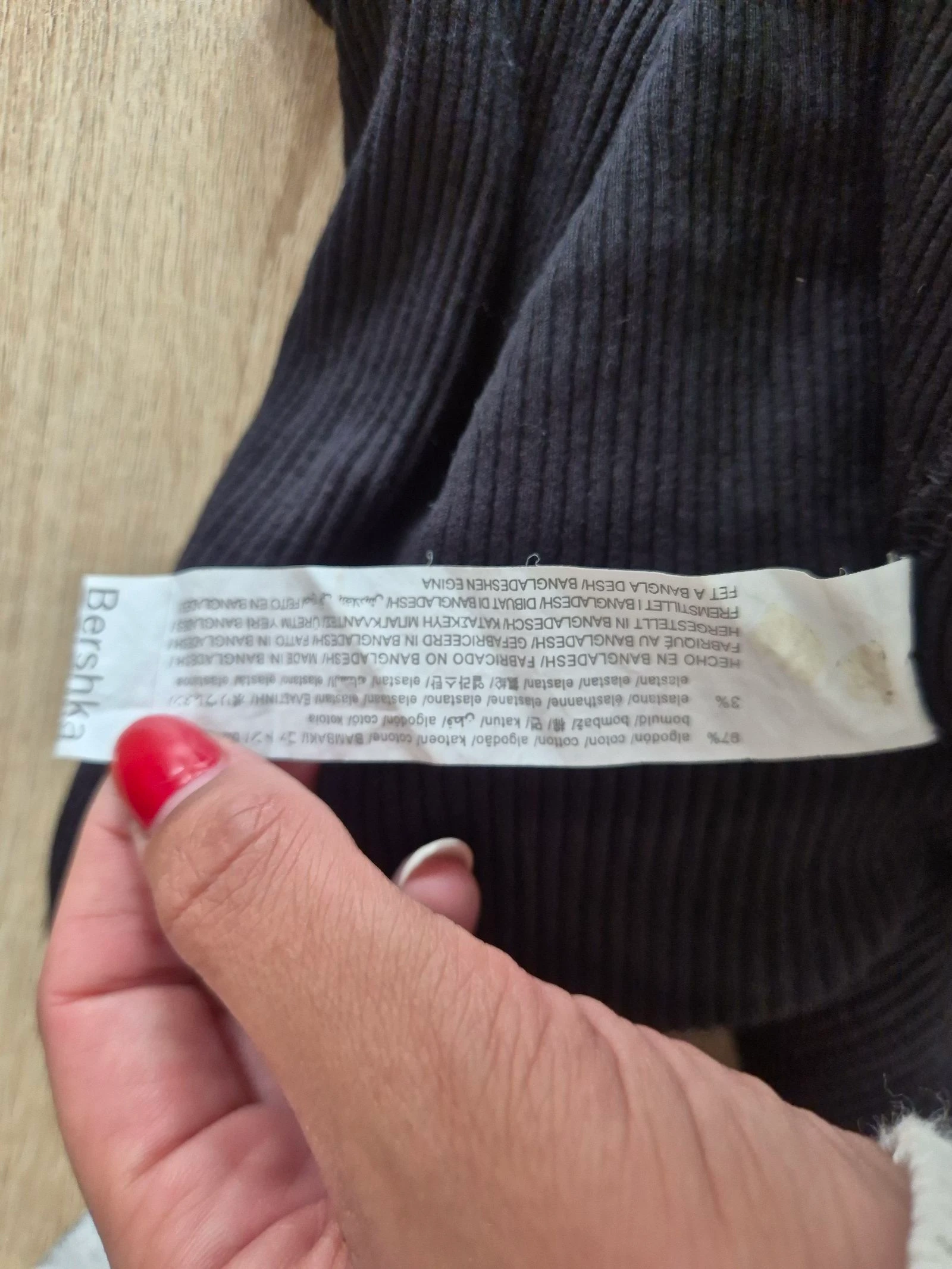 Vestido longo preto Bershka canelado – costas nuas – justo – fenda traseira – tamanho P – photo 6